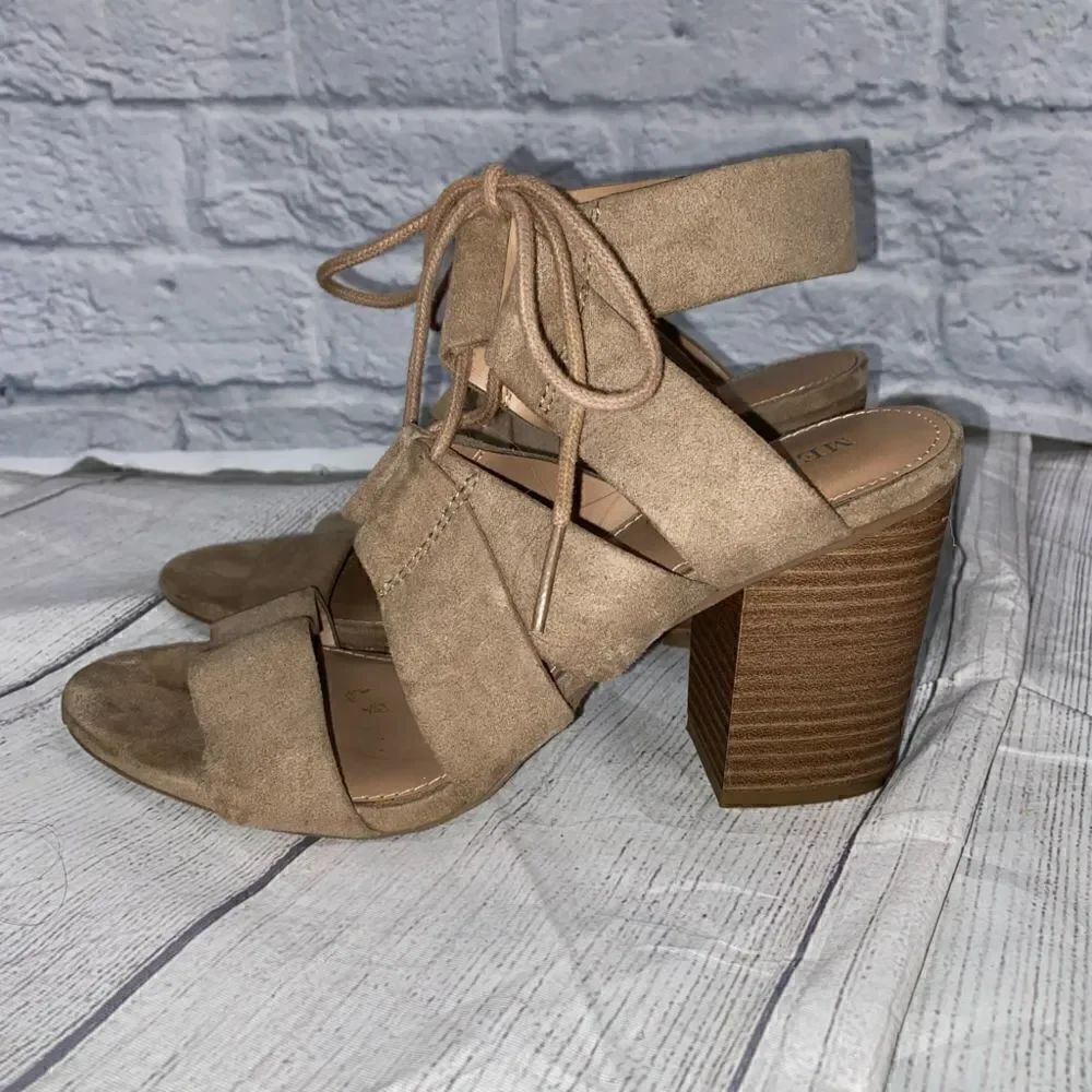 Merona thick strap w/front tie laces microfiber chunky heels sz 7 women